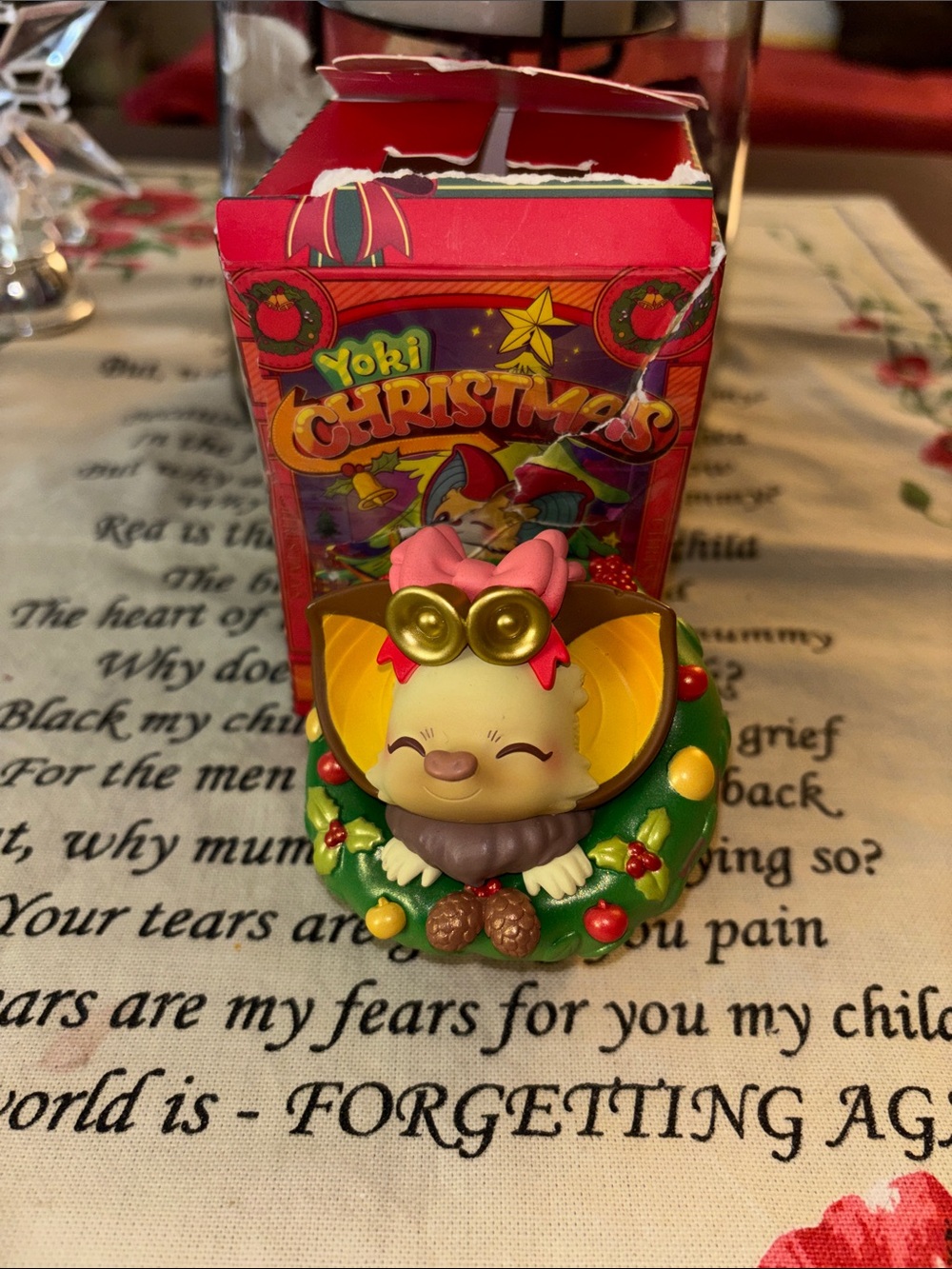 Pop Mart Yoki Cmas Wreath Mini Figurine!